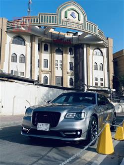 كرايسلر 300